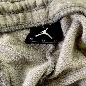 Jordan Mens Sweatpants shorts medium
